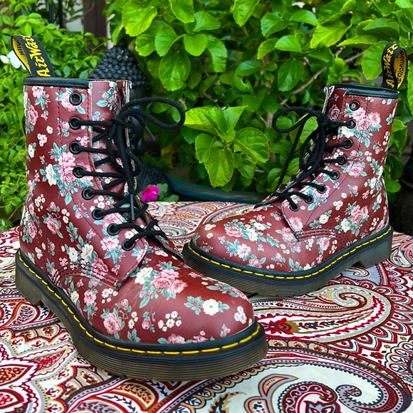 Dr. Martens Shoes - 🌺🌸 Dr. Martens Burgundy Rose Floral Boots 🌸🌺